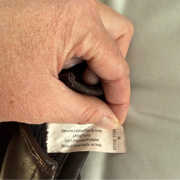 Isotoner Brown Leather Gloves for Men - Picture 5 of 5